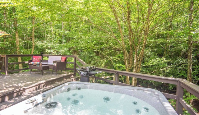 Creekside Escape | Hot Tub & Wooded Privacy | Prime West Jefferson Location