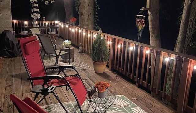 Creekside Getaway in The Trees