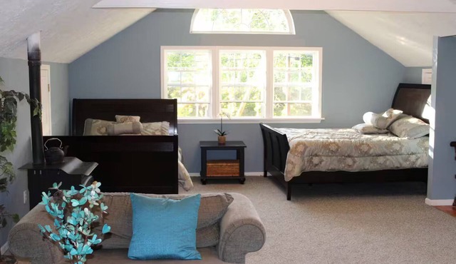 Creekside Loft + Allstar Deluxe