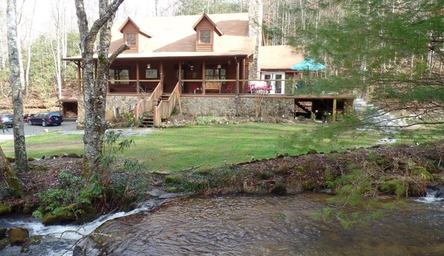 Creekside Paradise Bed and Breakfast