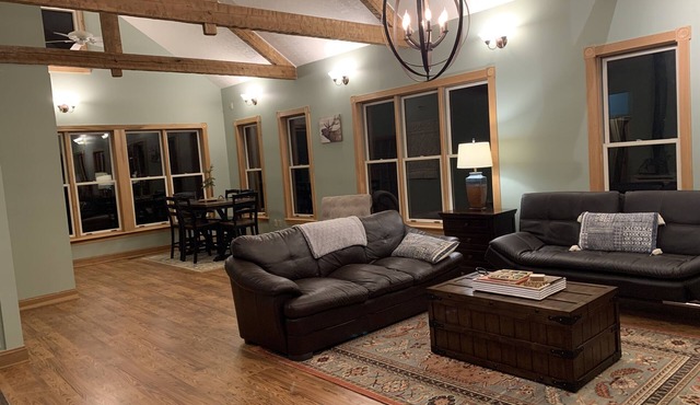 Creekside: Relax & Leave the World Behind