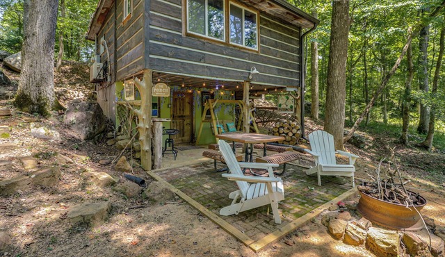 Creekside Retreat w/Swimming Hole in Summerville