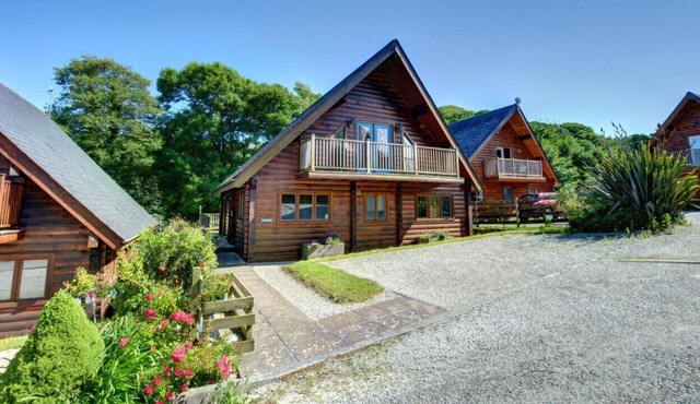 Creekside - Three Bedroom House, Sleeps 6