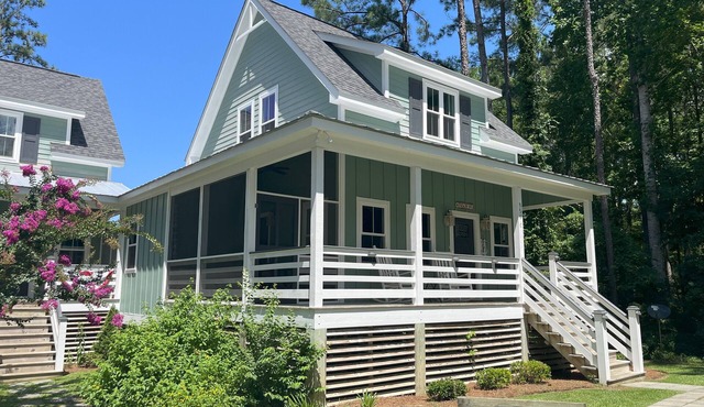Creekside - Your family retreat!