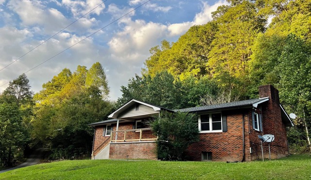 Creekview retreat by ATV trails and waterfalls! Stunning creek view from porch.