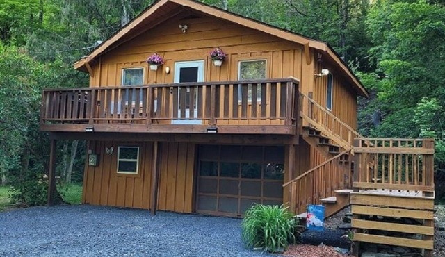 CreekWalk Cabin