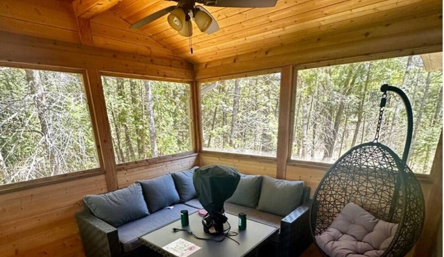 Crego Cove: Your Lakeside Escape *Hot Tub*