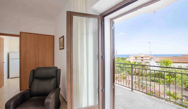 Creixell Sea Views by MarCalma