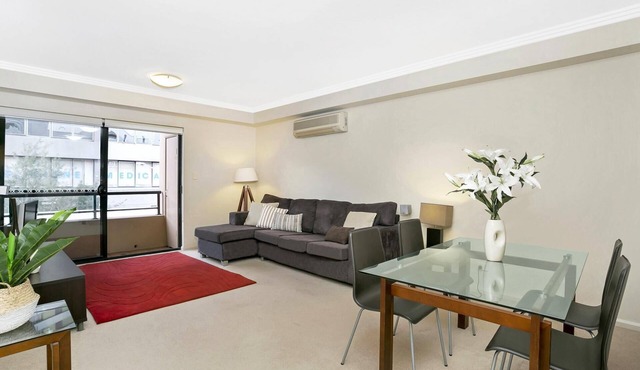 Cremorne - BAR09 Cabramatta Road - Convenient Living in the Heart of Cremorne