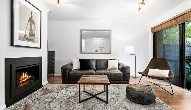 Cremorne - BARIS - Bariston Avenue - Spacious 3BR Townhouse with Garden Near Cremorne Harbourside Parks