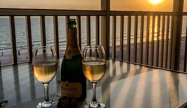 Crescent Arms Luxurious Gulf front Siesta Key Condo 604S
