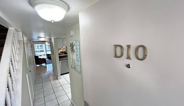 Crescent Beach D-10 Four Wind Condo