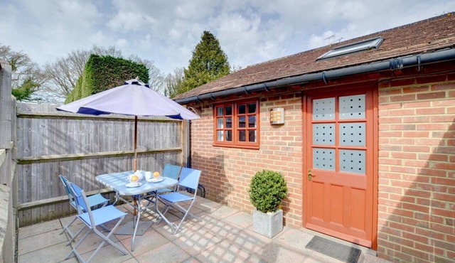 Cresslands - One Bedroom House, Sleeps 2