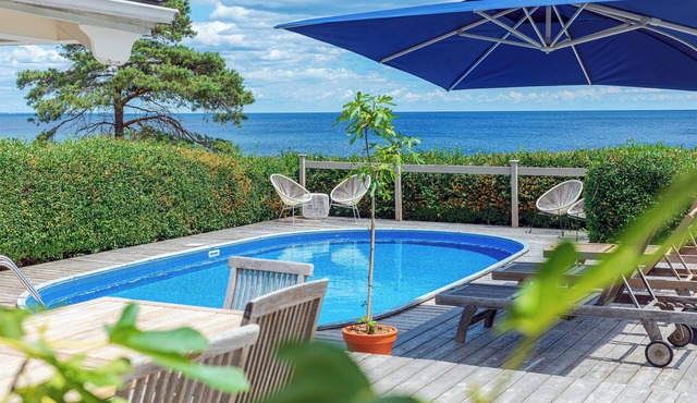 Cressy House - WATERFRONT AND POOL