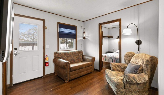 Crest View Cabin - Bring Your Boat, Enjoy The Swim Dock, Kayaks, Pool, and Views! | 9