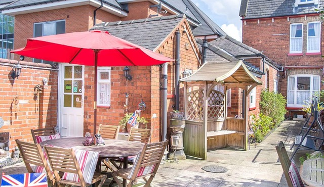 Creston Villa Guest House