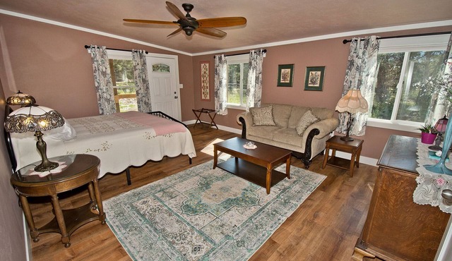 Crestone Casitas: Suite #4