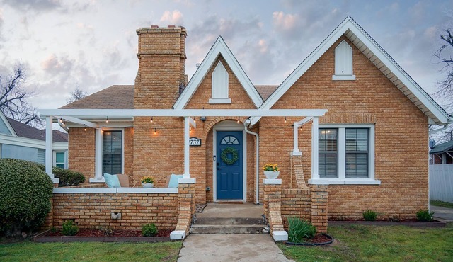 Crestwood Cottage