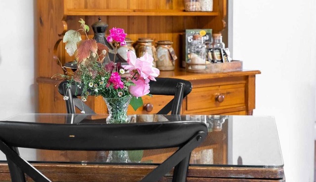 Creswick Country Cottage