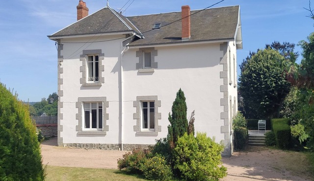 Creuse, Large character house in quiet area with terrace, swim. pool and garden