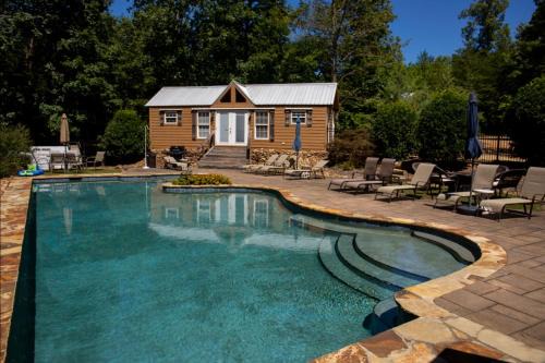 Cricket by the Creek - Creek, Gym, Trails, Kayaks