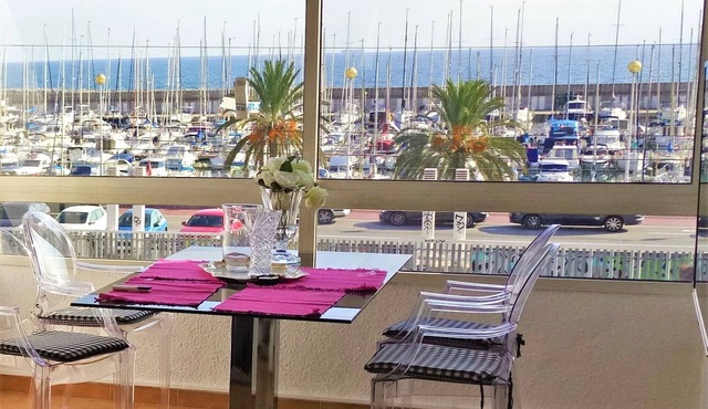 CRISTINA PORT & BEACH apartment