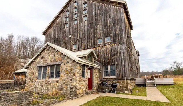 Cristman Barn & Events - 12k sqft barn Conversion - Sleeps 20