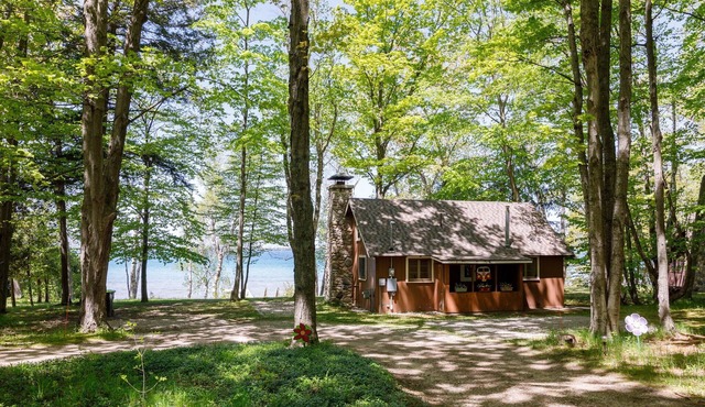 CRO Terrapin Station- 2 Cottages on Glen Lake