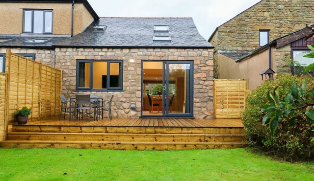 CROFT COTTAGE, pet friendly, country holiday cottage in Clapham