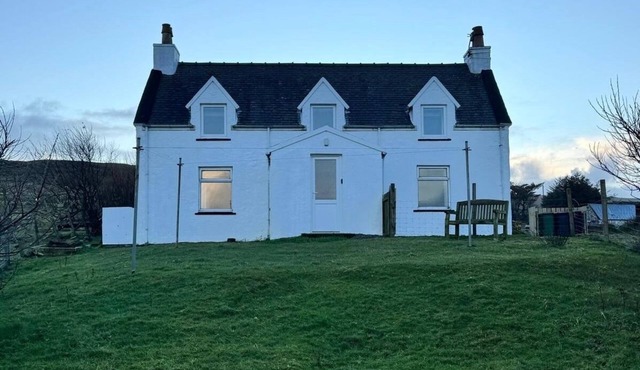 Croft House - Sleeps 4 & Beautiful Mountain View