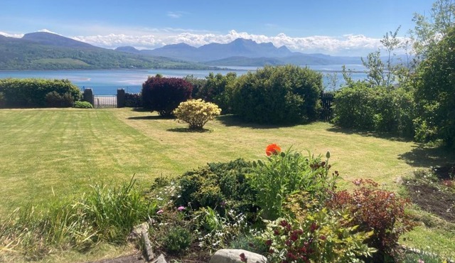 Crofters Cottage at 100 Midtown