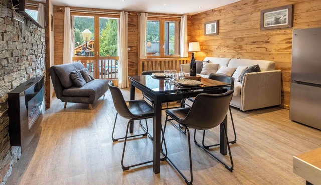 Croix des Verdons F2, Meribel Centre, 180 from the ski pistes