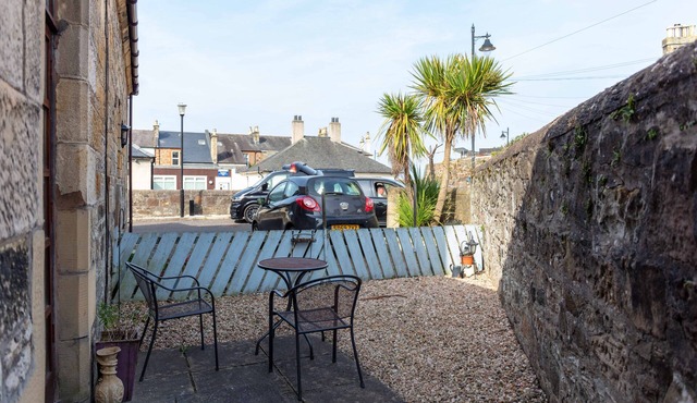 Cromwell Corner - Donnini Apartments