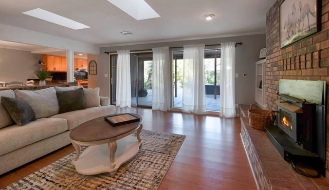 Cromwell Lake House