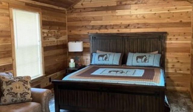 Crooked Creek Ranch Cabin 10