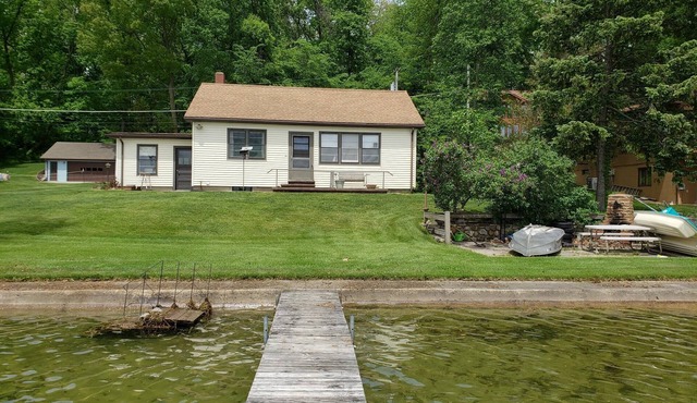 Crooked Lake Lakefront Cottage on First Basin