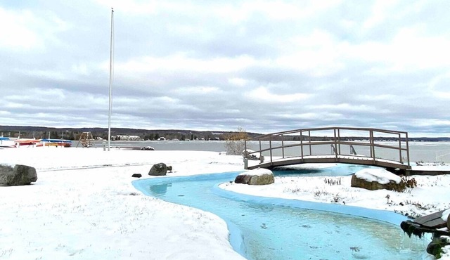Crooked Lake Waterfront Condo | Sleeps 2