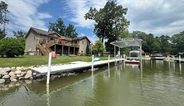 Crooked Lake Waterfront Retreat - Dock, Fire Pit, Sleeps 12