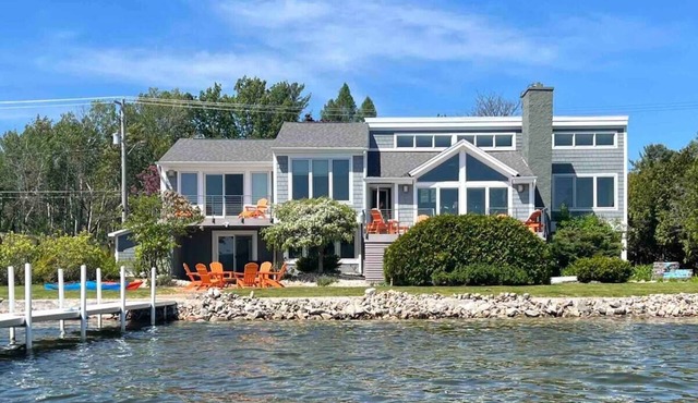 Crooked Landing - Lakefront - Dock - Petoskey
