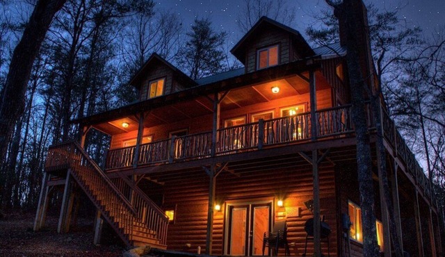 Cross Creek Hideaway | Mountains | Pet Friendly | Hot Tub | Pool Table | Sauna