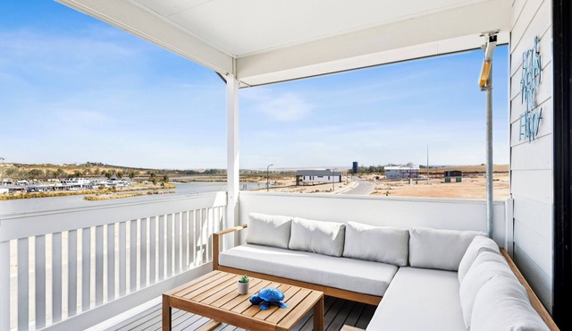 CROSS RIVER RETREAT, MANNUM - COMFORTABLY SLEEPS 13