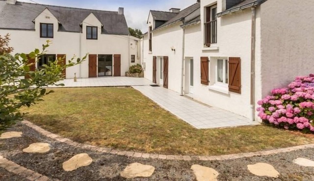 Crossac Inn, 4 bedrooms, sleeps 8