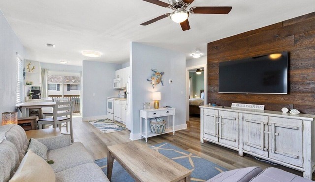 Crosscreek 2BR-2BA condo-5 minute walk to the Gulf