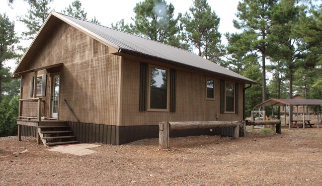 Crosscut Cabins- Minutes from Lake, River, & Diamond Mine! Private Hiking Trail!