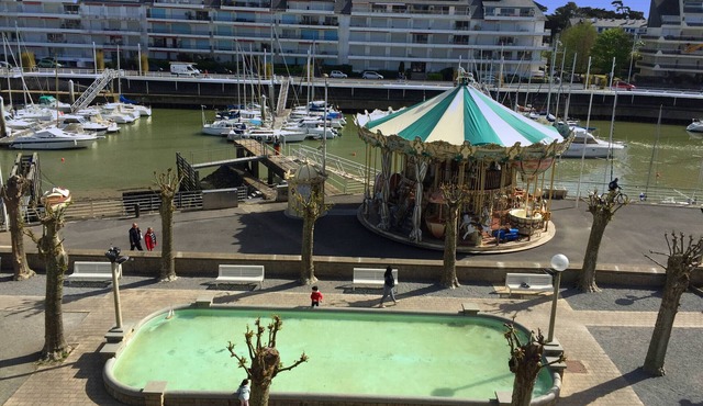 Crossing T2 with Balconies and Parking in Pouliguen