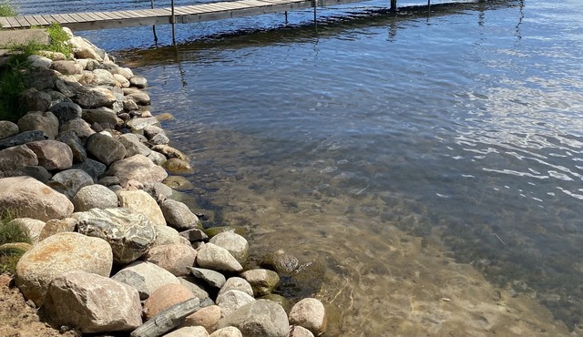 Crosslake Rental! Great location in town and on chain with hot tub!