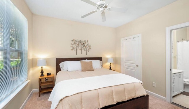 Crossroads 1BR with Covered Patio