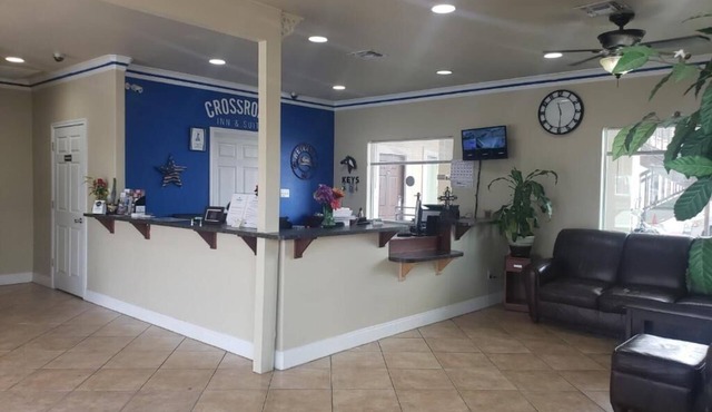 Crossroads Inn & Suites