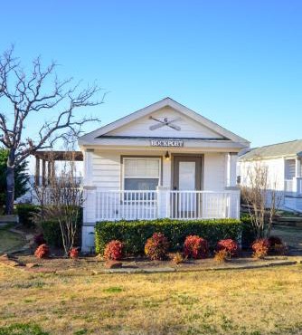 CrossTimbers Marina and Cottages