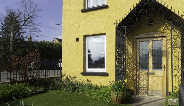 Crossways - Eastington